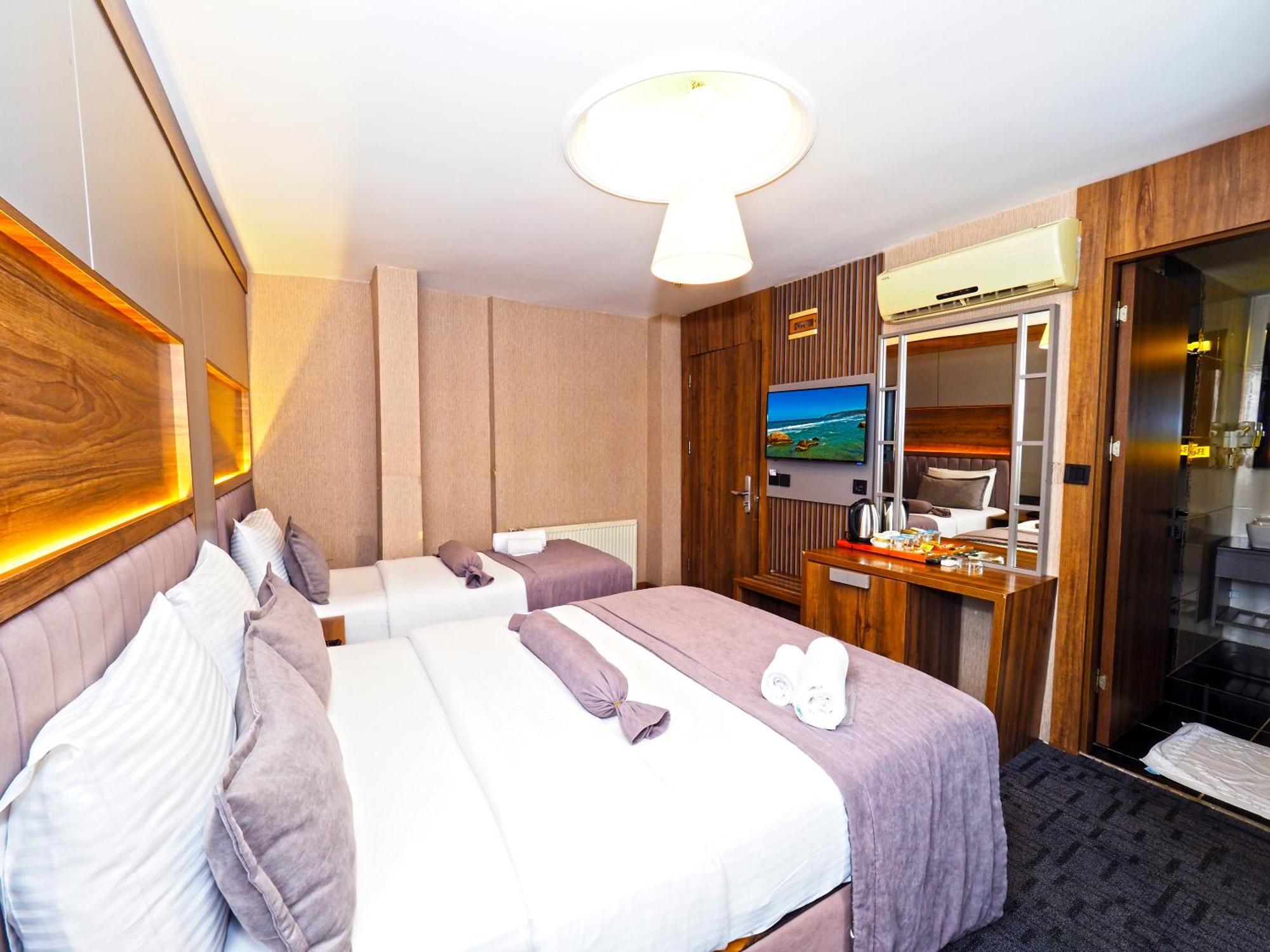 Hotel House 2*