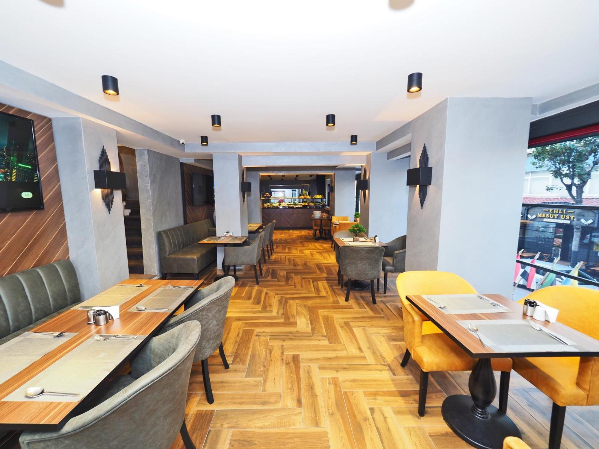 House Hotel 2*